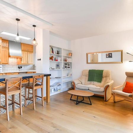 Nice Apartment With Balcony Very Close To The City Center Анси Екстериор снимка