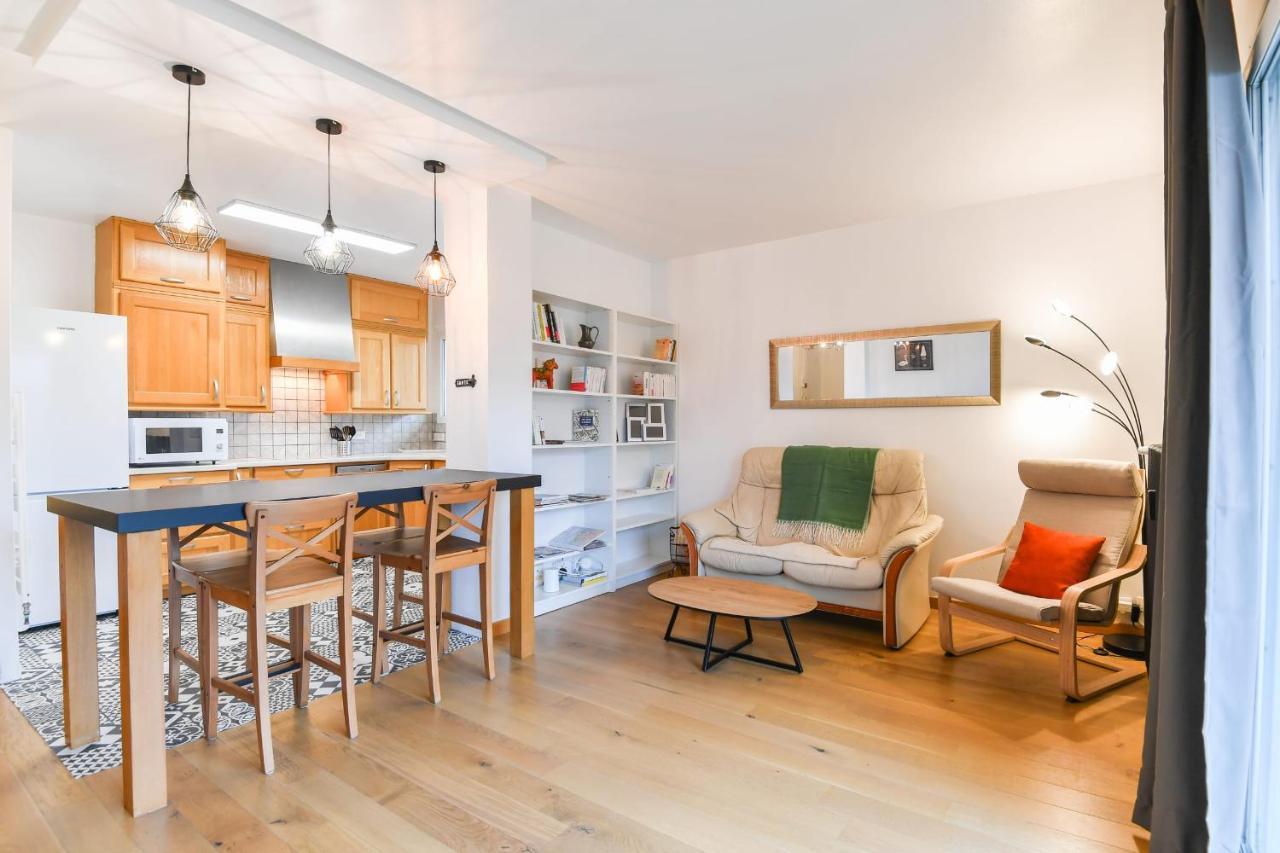 Nice Apartment With Balcony Very Close To The City Center Анси Екстериор снимка