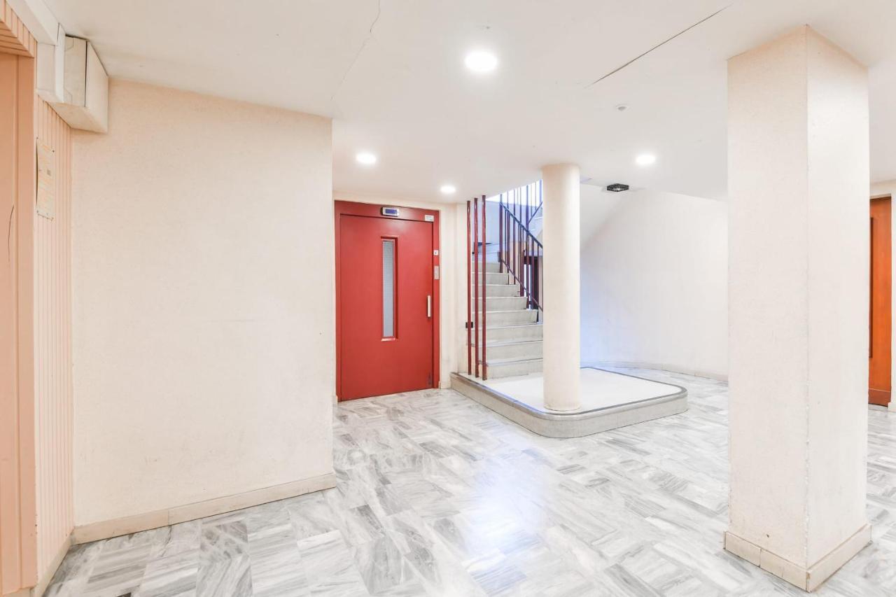 Nice Apartment With Balcony Very Close To The City Center Анси Екстериор снимка