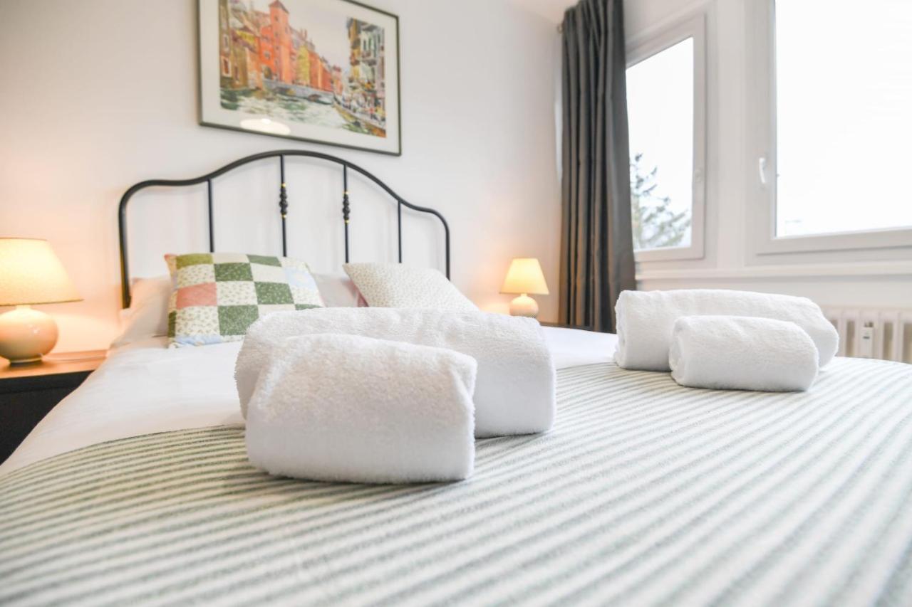 Nice Apartment With Balcony Very Close To The City Center Анси Екстериор снимка