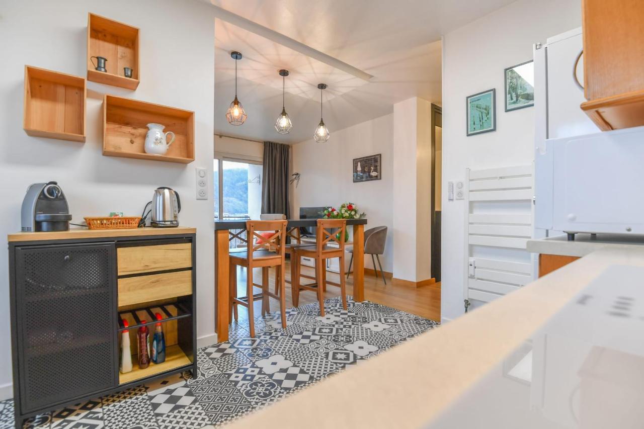 Nice Apartment With Balcony Very Close To The City Center Анси Екстериор снимка