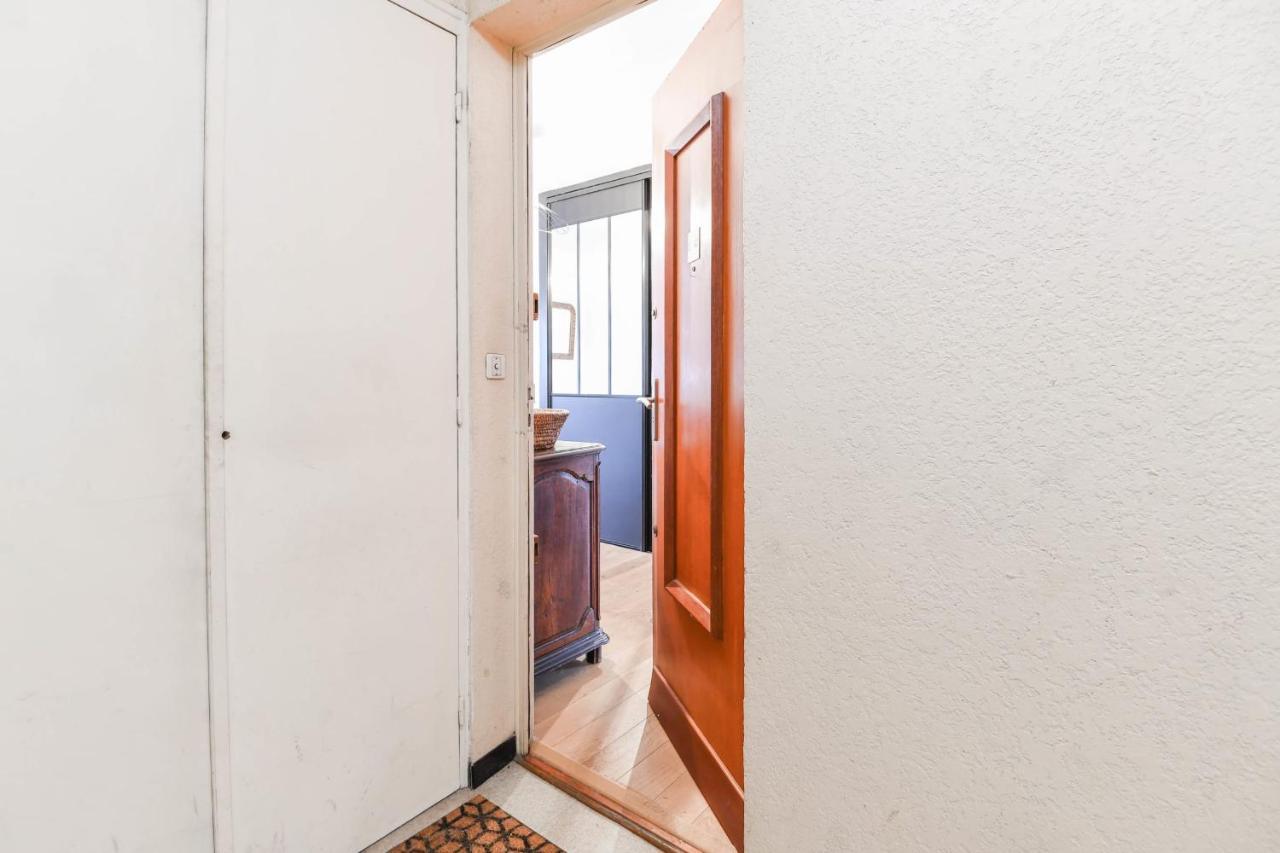 Nice Apartment With Balcony Very Close To The City Center Анси Екстериор снимка
