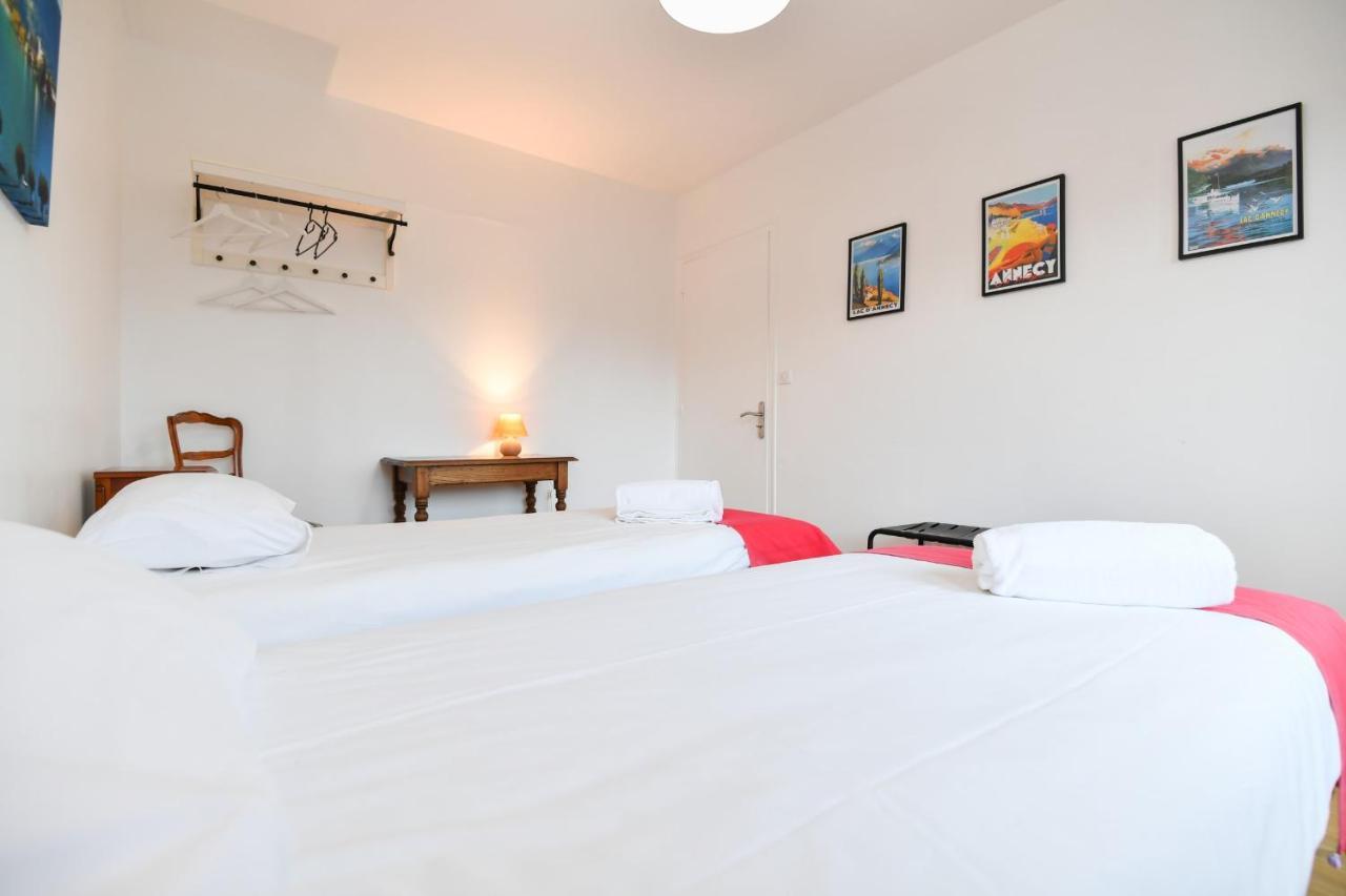 Nice Apartment With Balcony Very Close To The City Center Анси Екстериор снимка